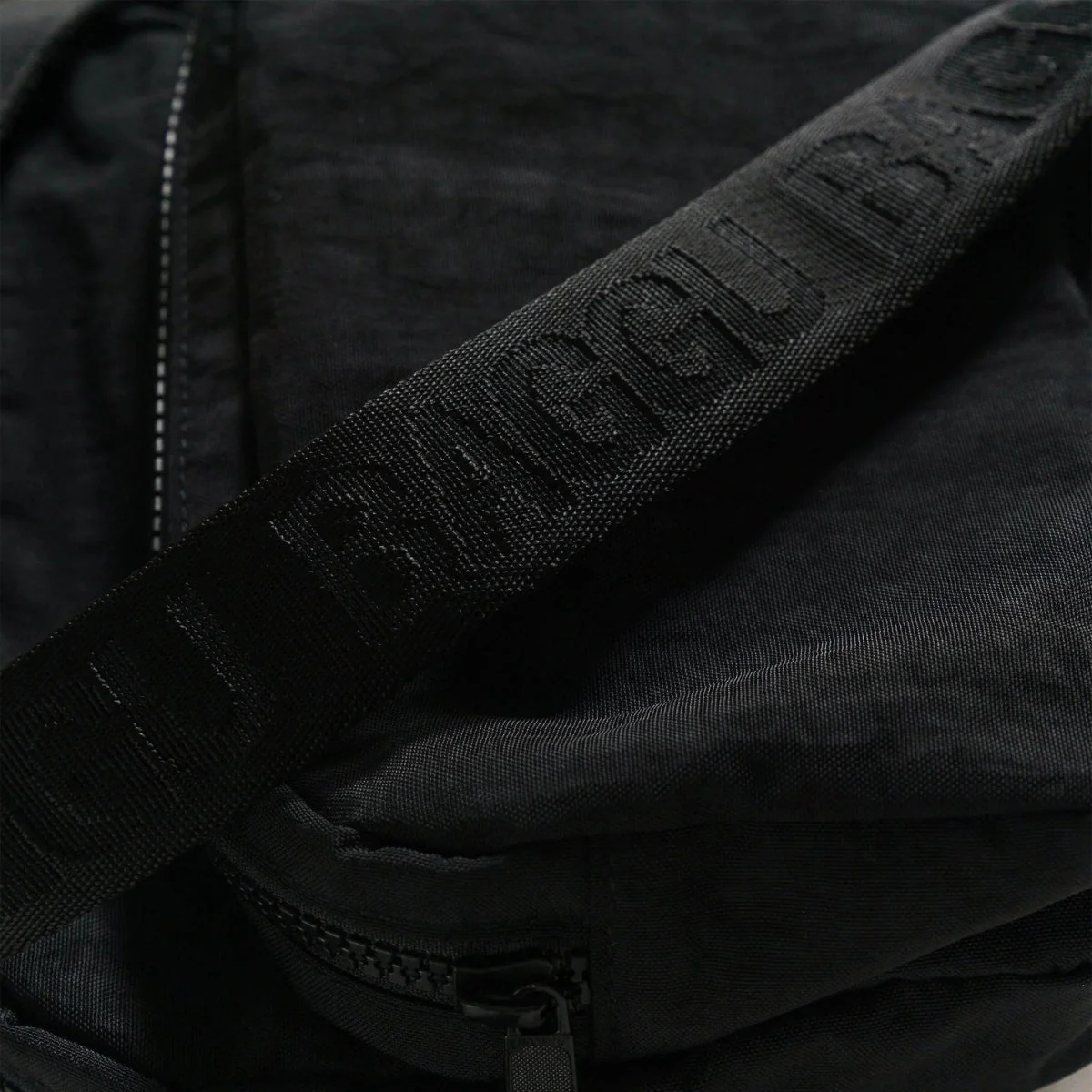 Baggu Fanny Pack - Image 5