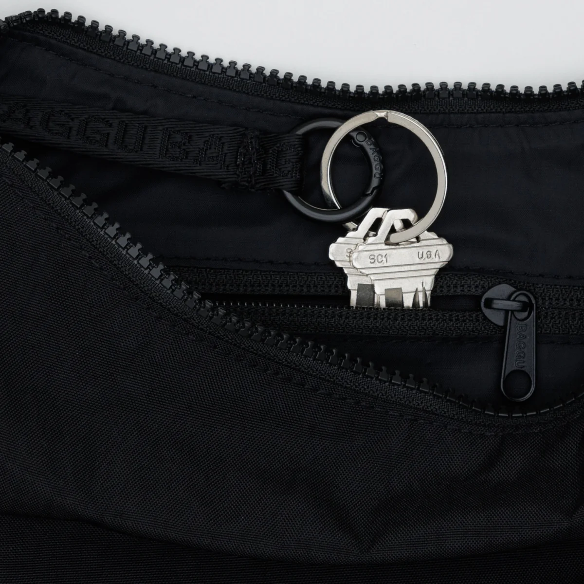Baggu Medium Nylon Crescent Bag - Image 4
