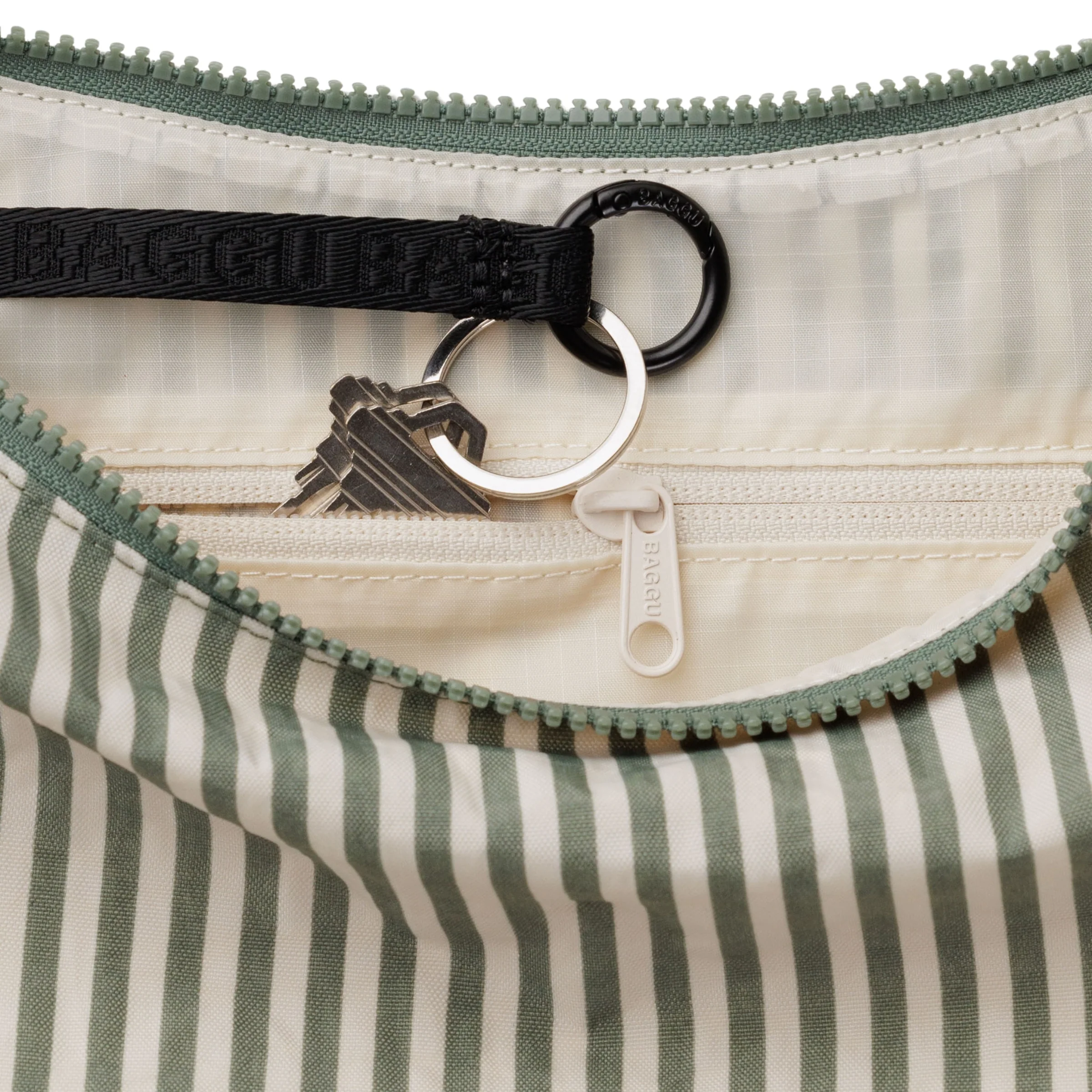 Baggu Medium Nylon Crescent Bag - Image 3