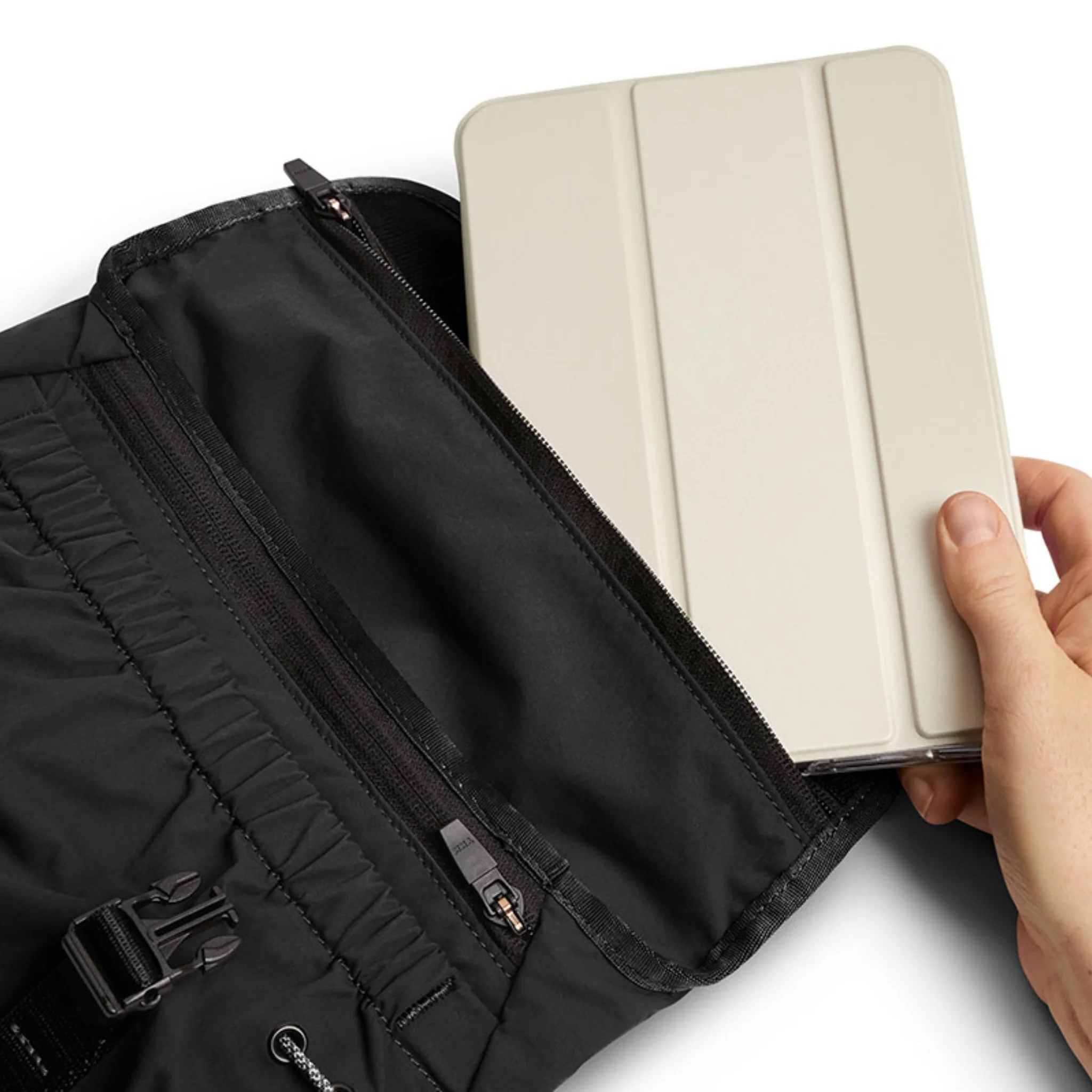 Bellroy Cinch Mini Messenger - Image 6