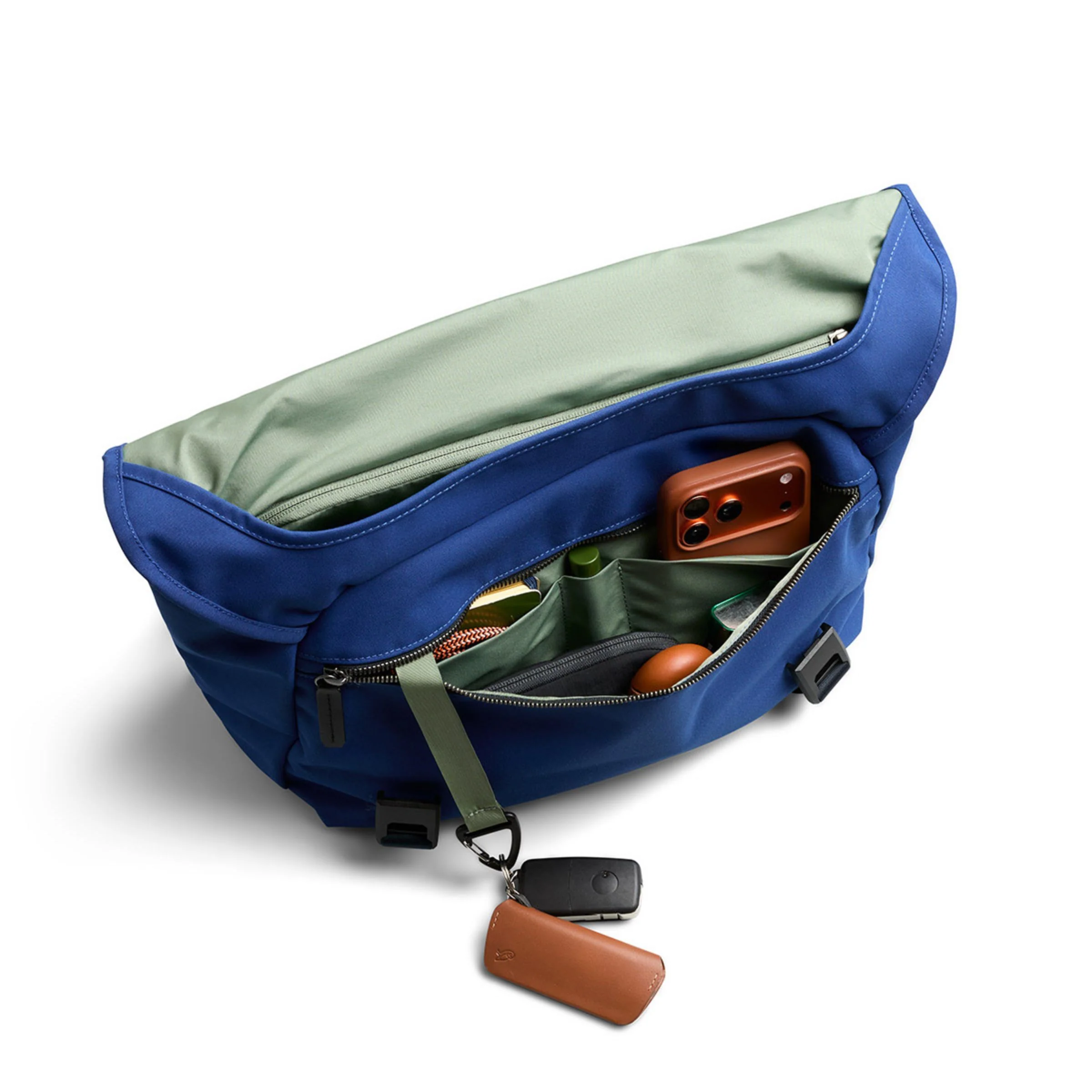 Bellroy Classic Messenger - Image 5