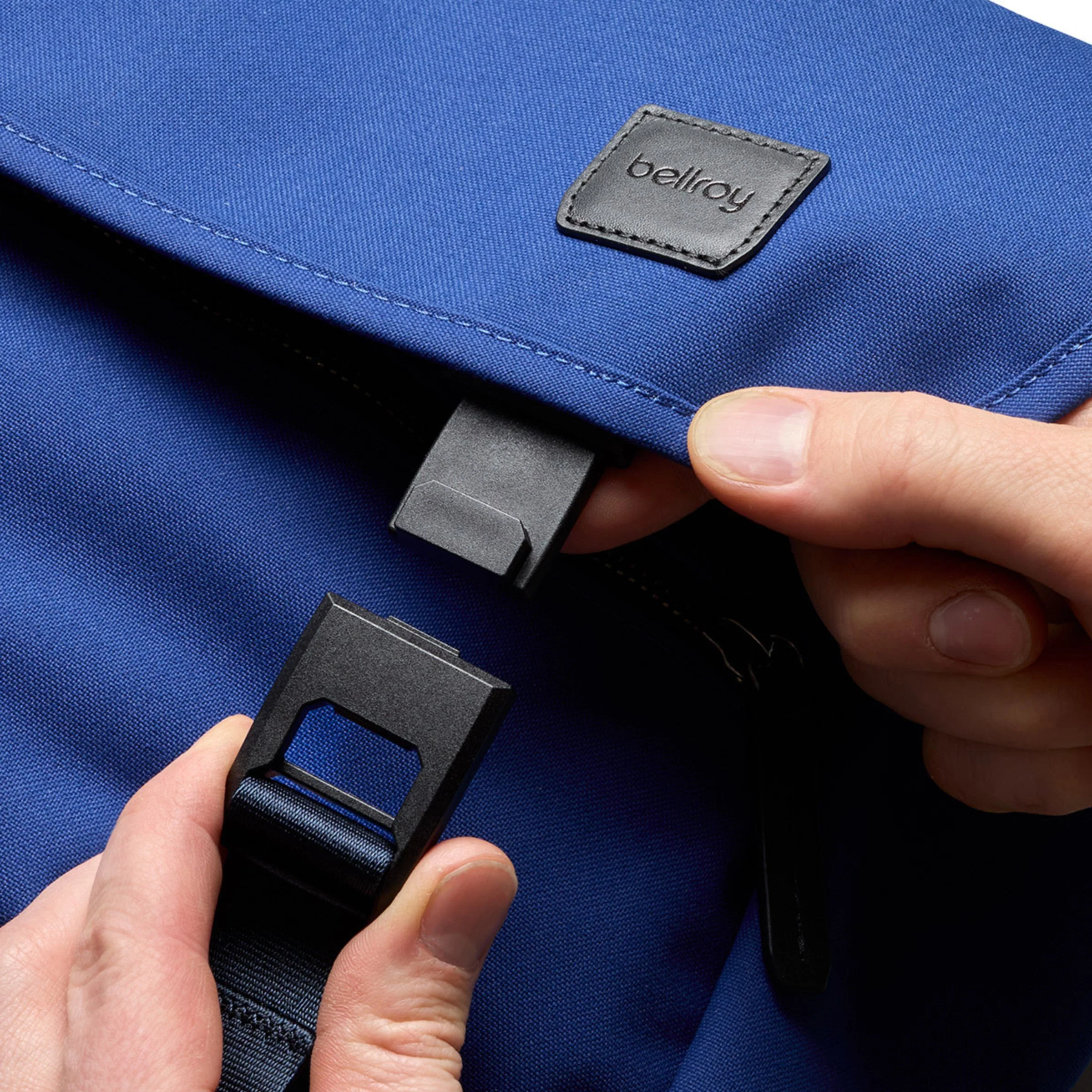 Bellroy Classic Messenger - Image 6