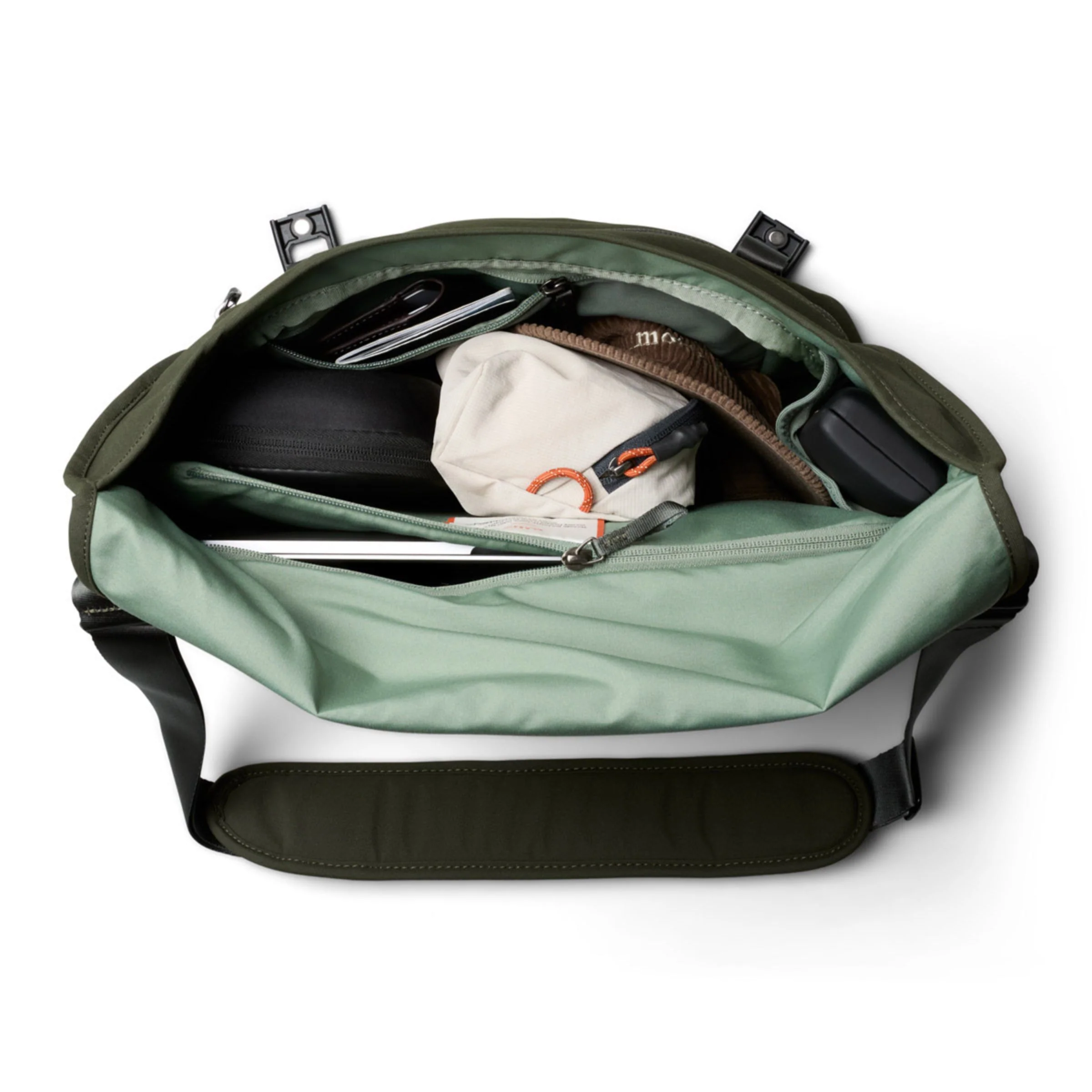 Bellroy Classic Messenger - Image 4
