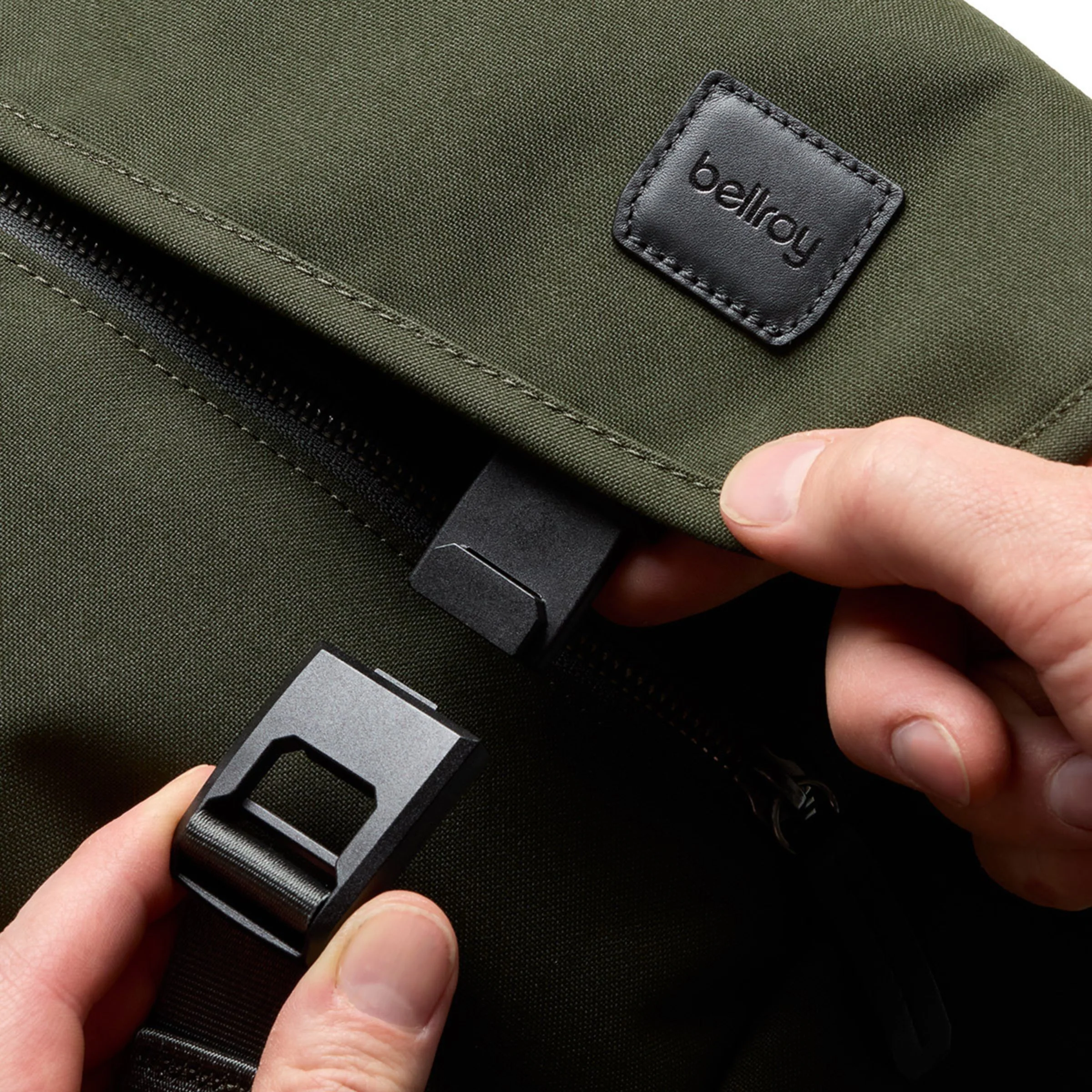 Bellroy Classic Messenger - Image 6