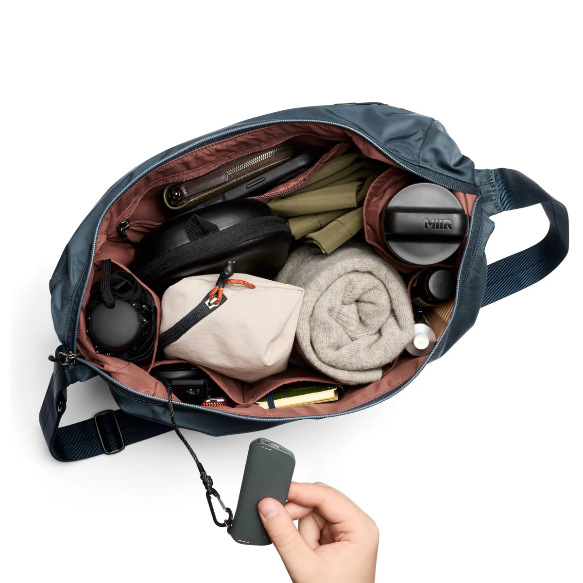 Bellroy Laneway Crescent Bag 12L - Image 3