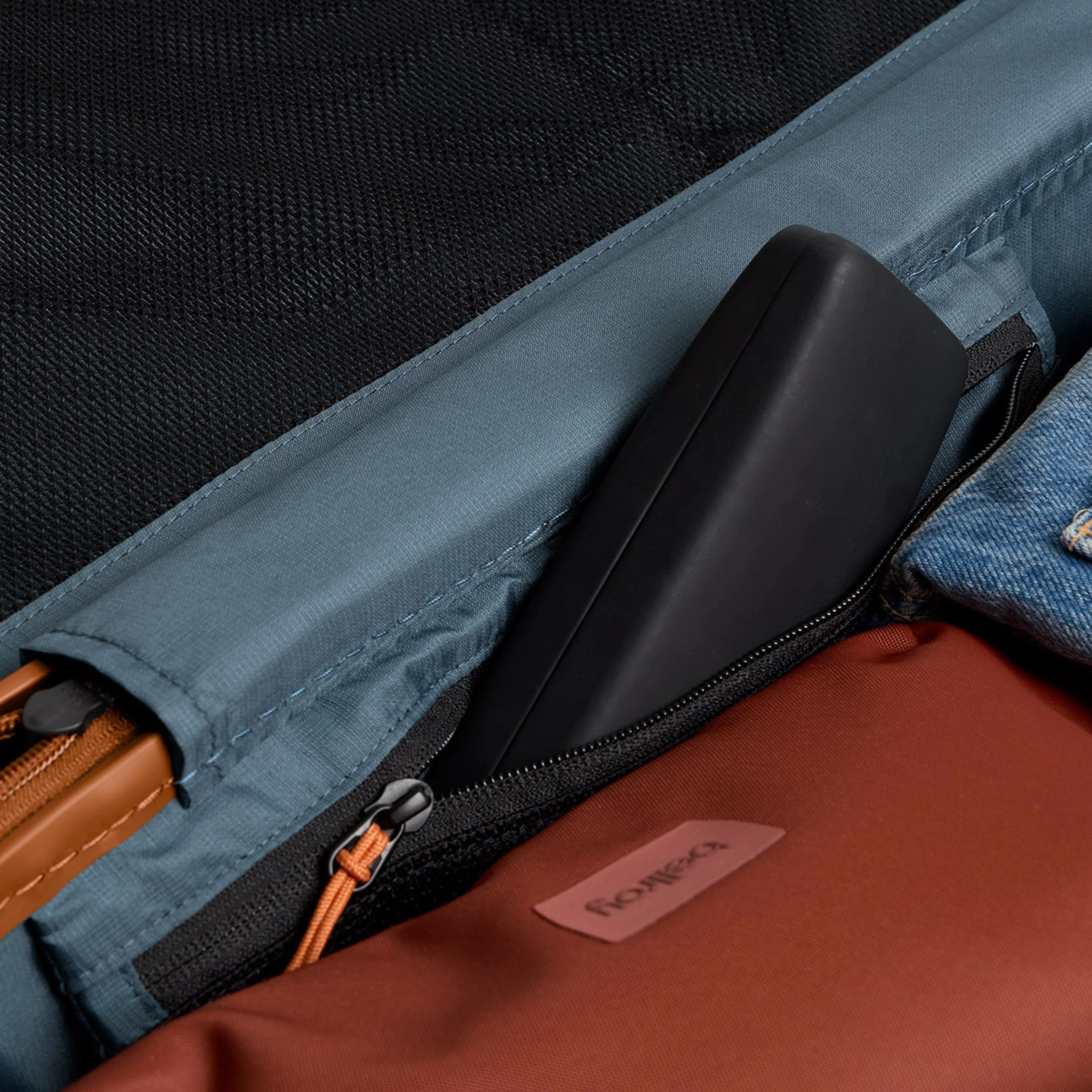 Bellroy Transit Check-In - Image 5