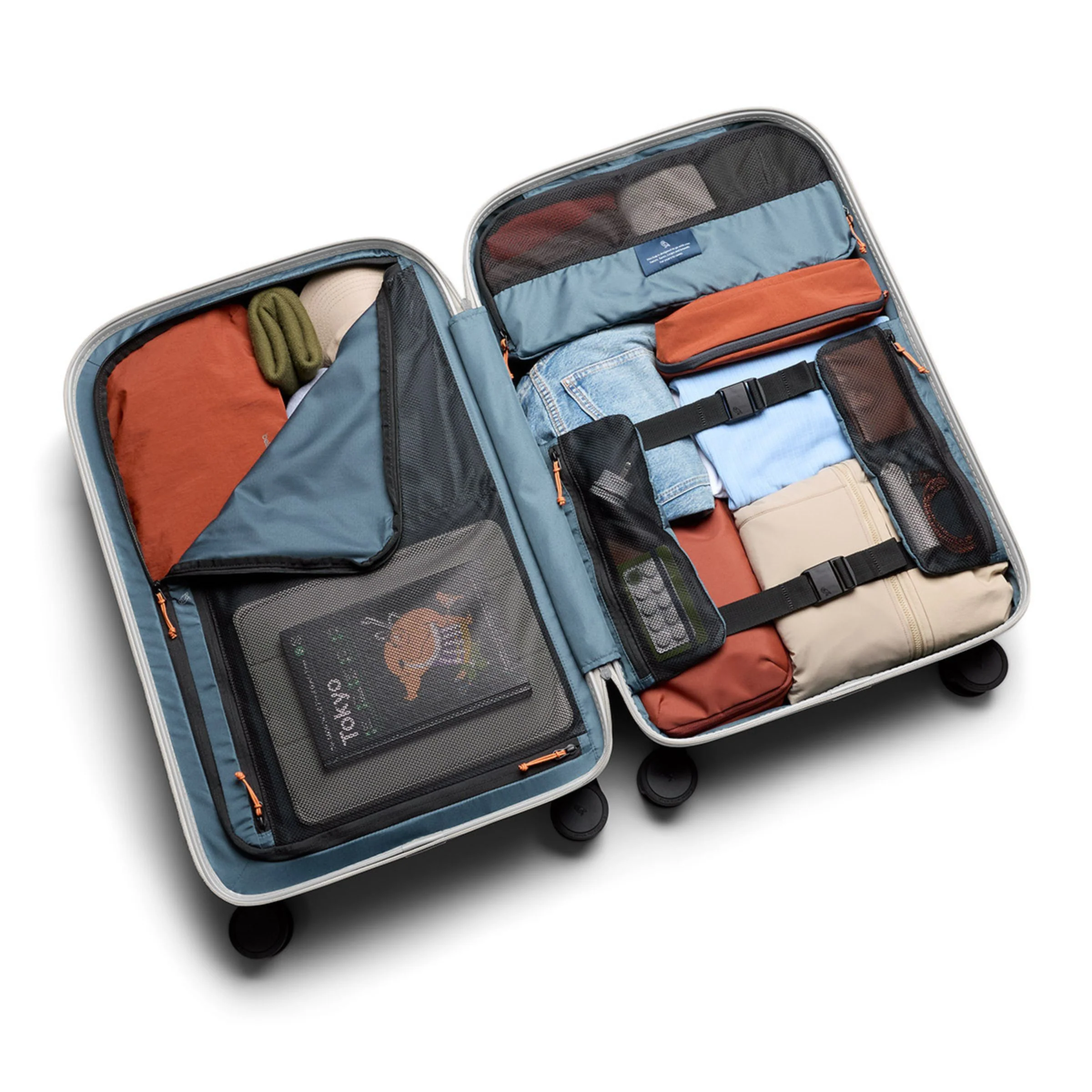 Bellroy Transit Check-In Chalk - Image 3