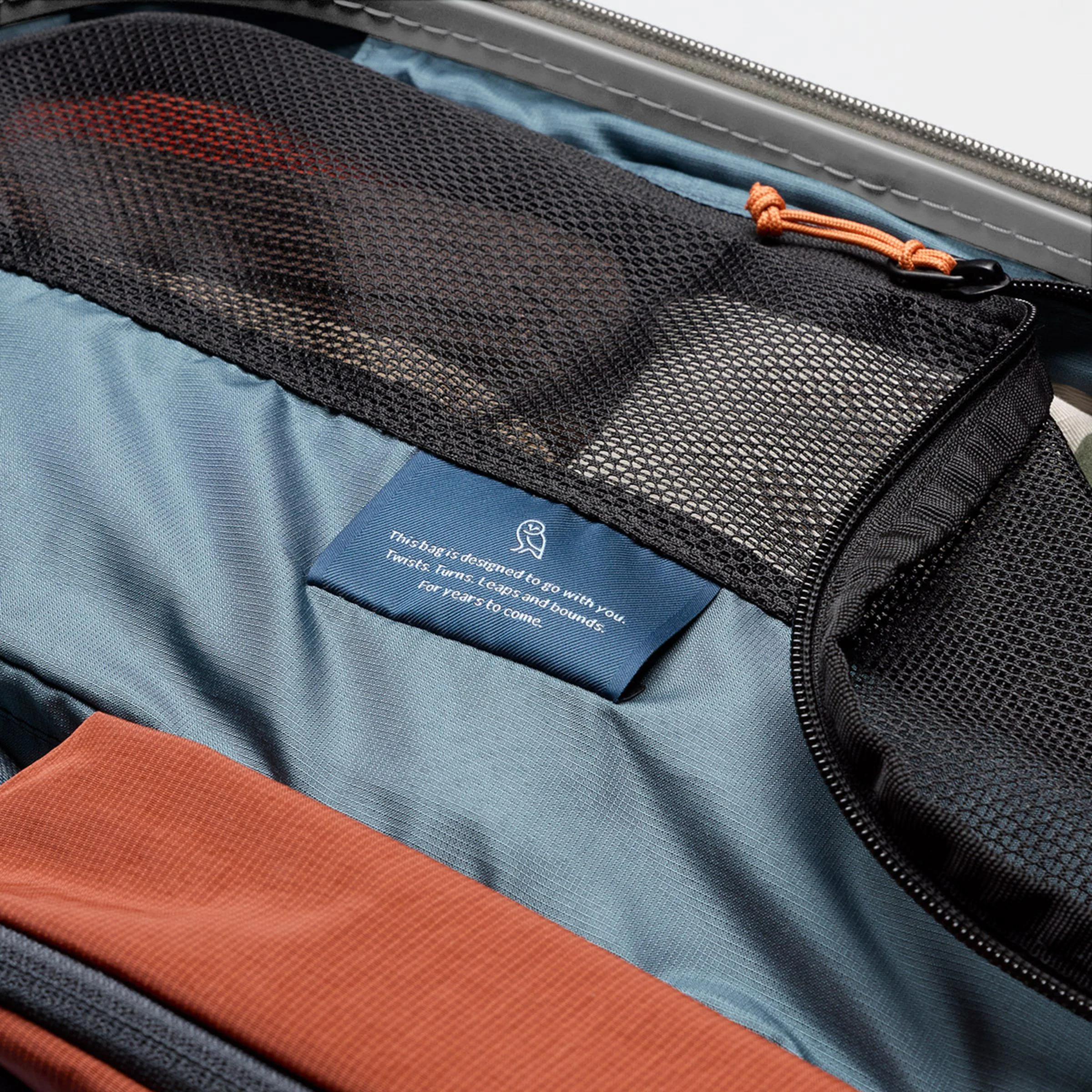 Bellroy Transit Check-In Chalk - Image 6