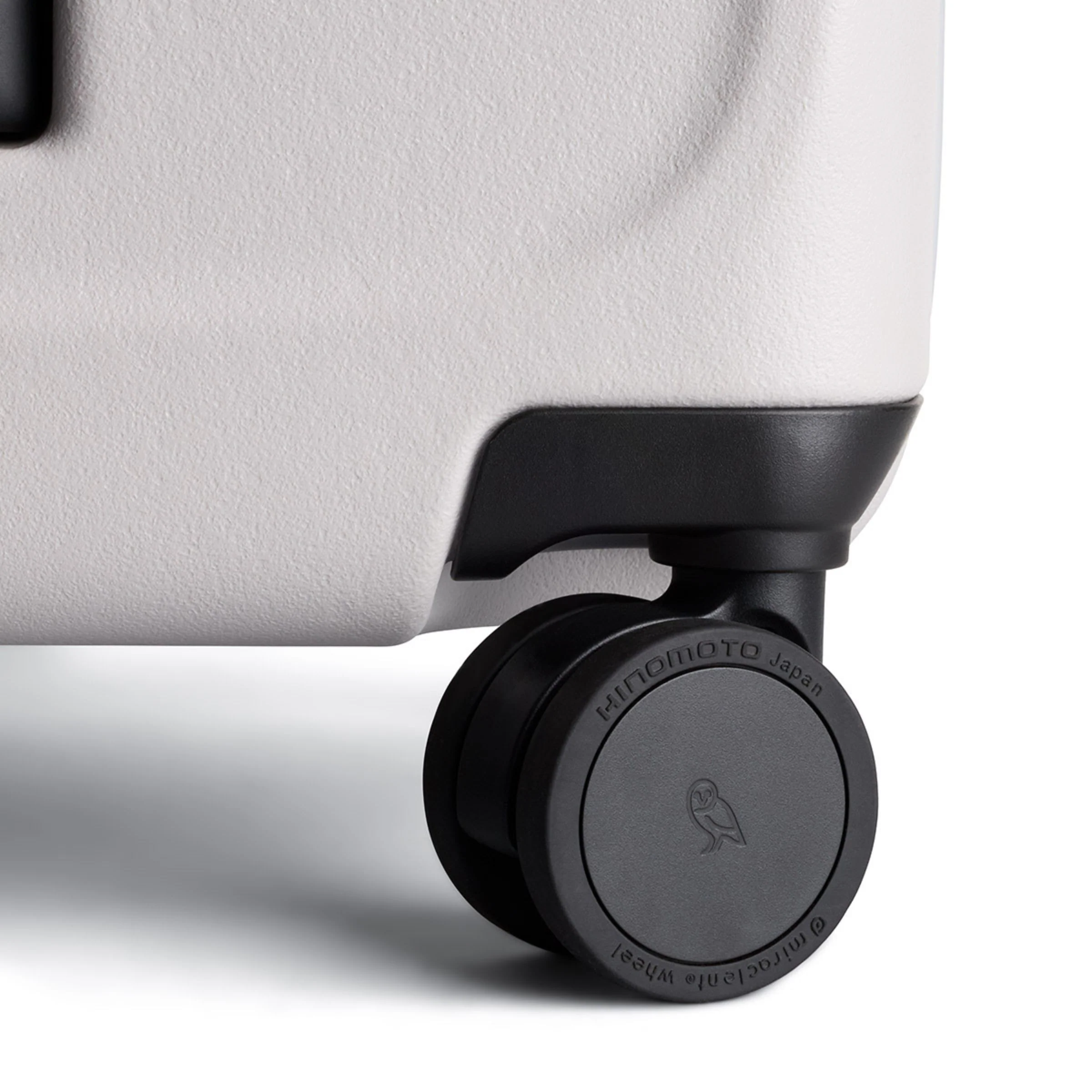 Bellroy Transit Check-In Chalk - Image 9