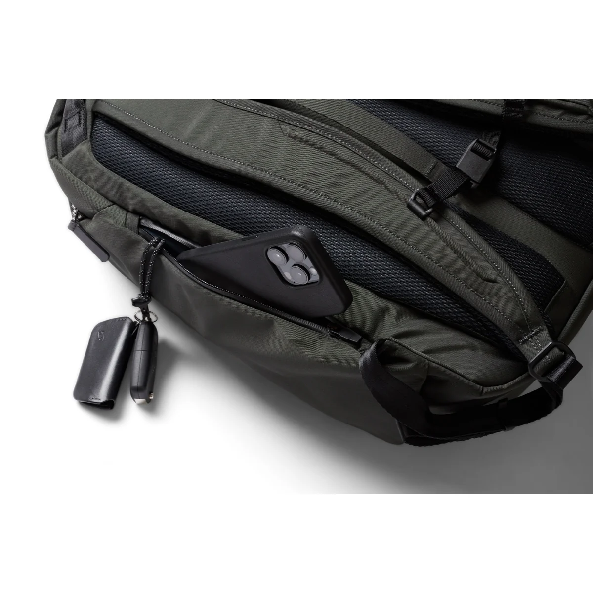 Bellroy Transit Workpack Pro 22L - Image 6