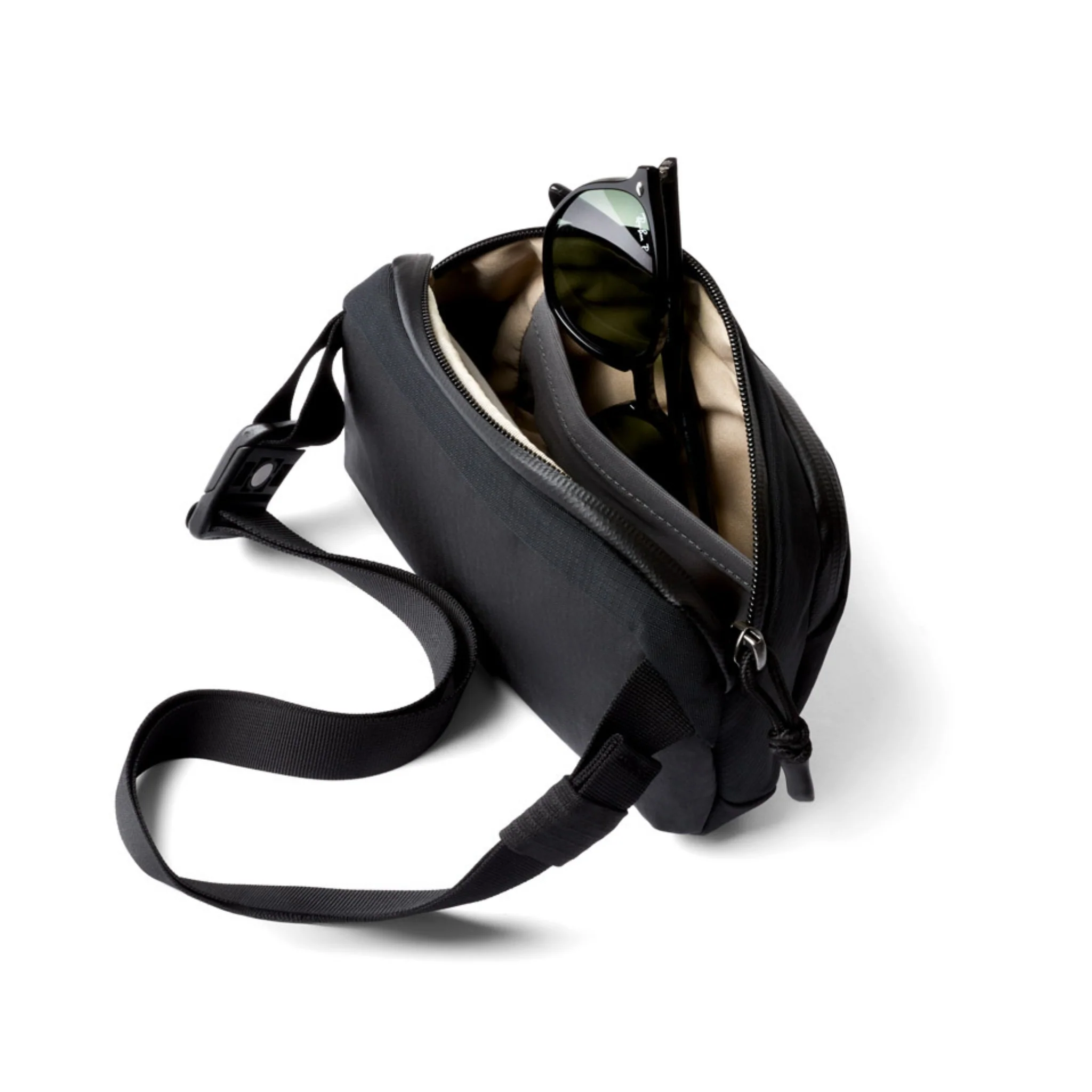 Bellroy Venture Hip Pack 1.5L - Image 5