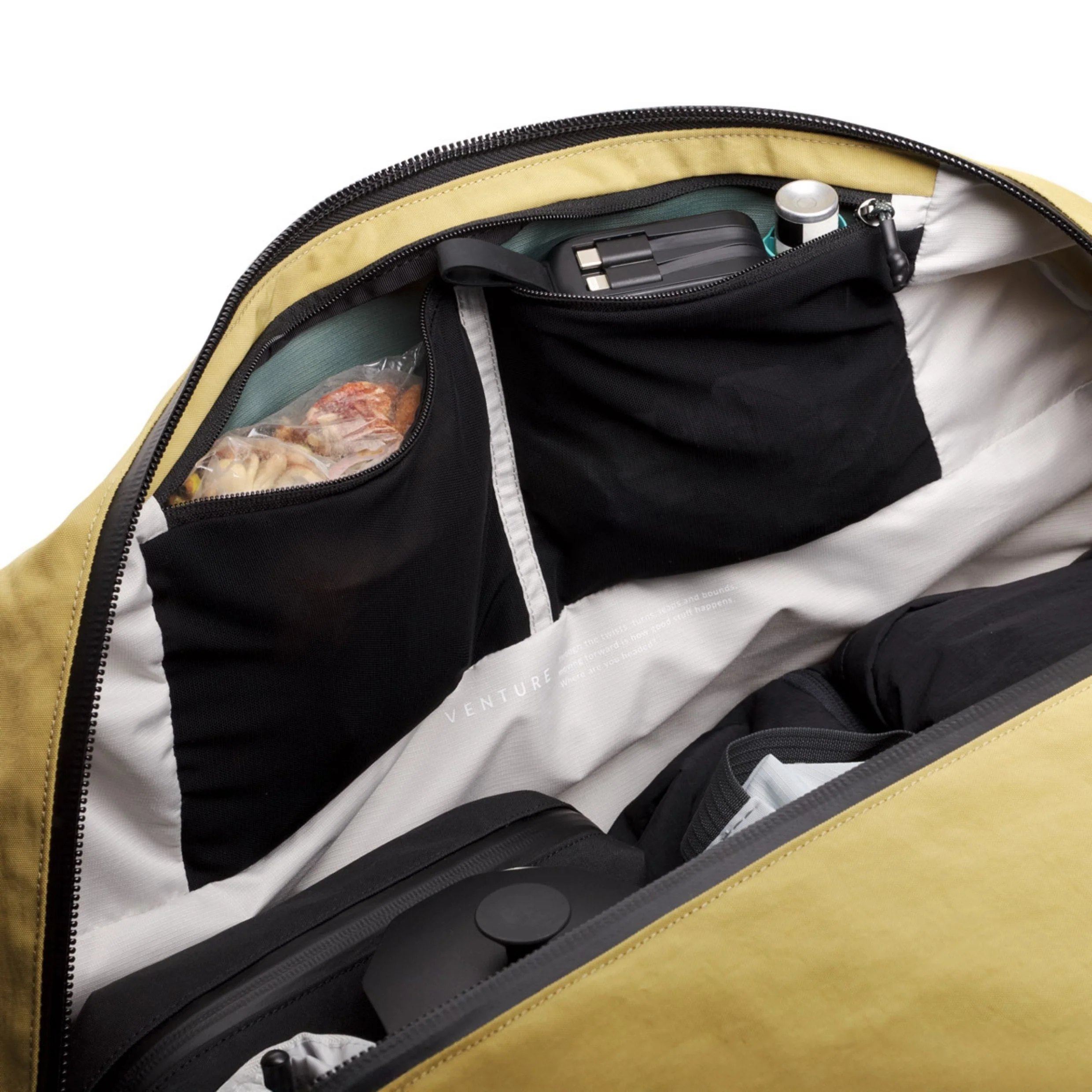 Bellroy Venture Ready Duffel 55L - Image 4