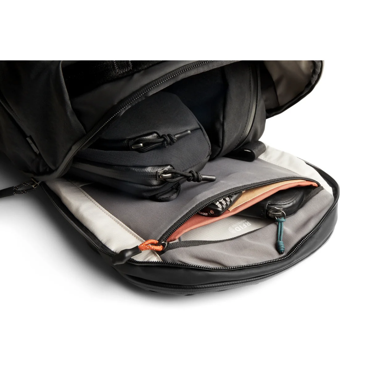 Bellroy Venture Travel Pack 26L - Image 5
