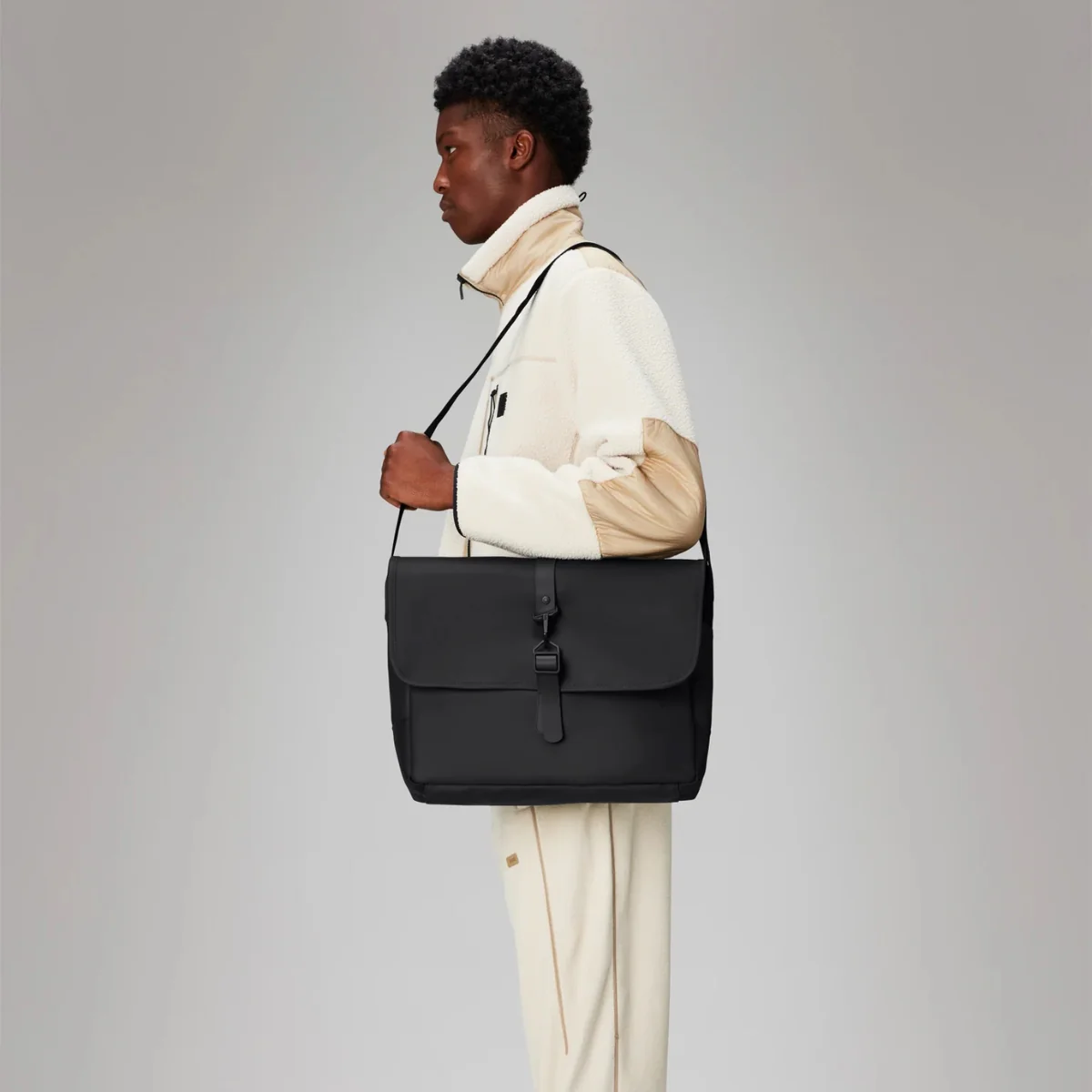 Rains Messenger Bag - Image 4