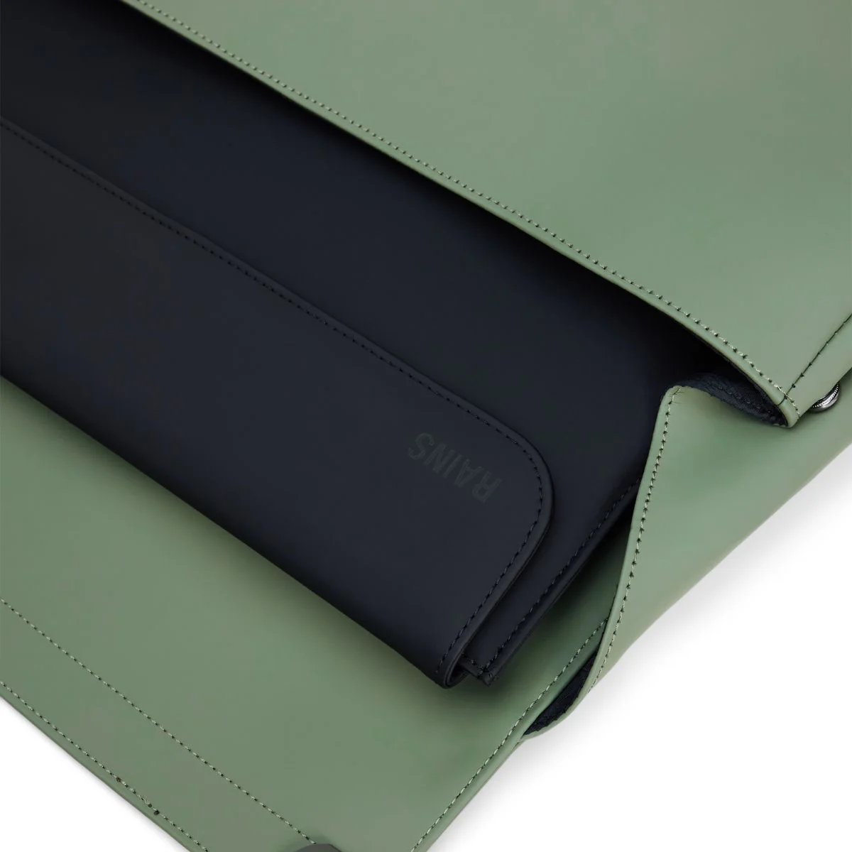 Rains OTG Messenger Bag - Image 3
