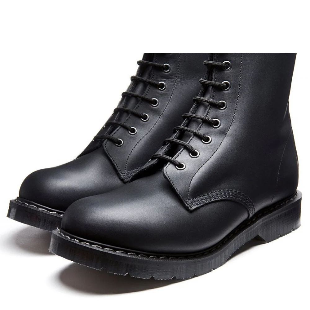 Solovair 8 Eye Derby Boot in Black Greasy - Image 3