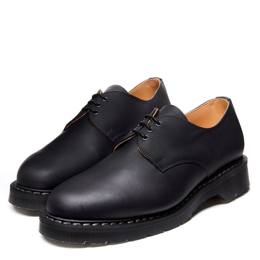 Solovair Gibson Shoe in Black Greasy - Image 3