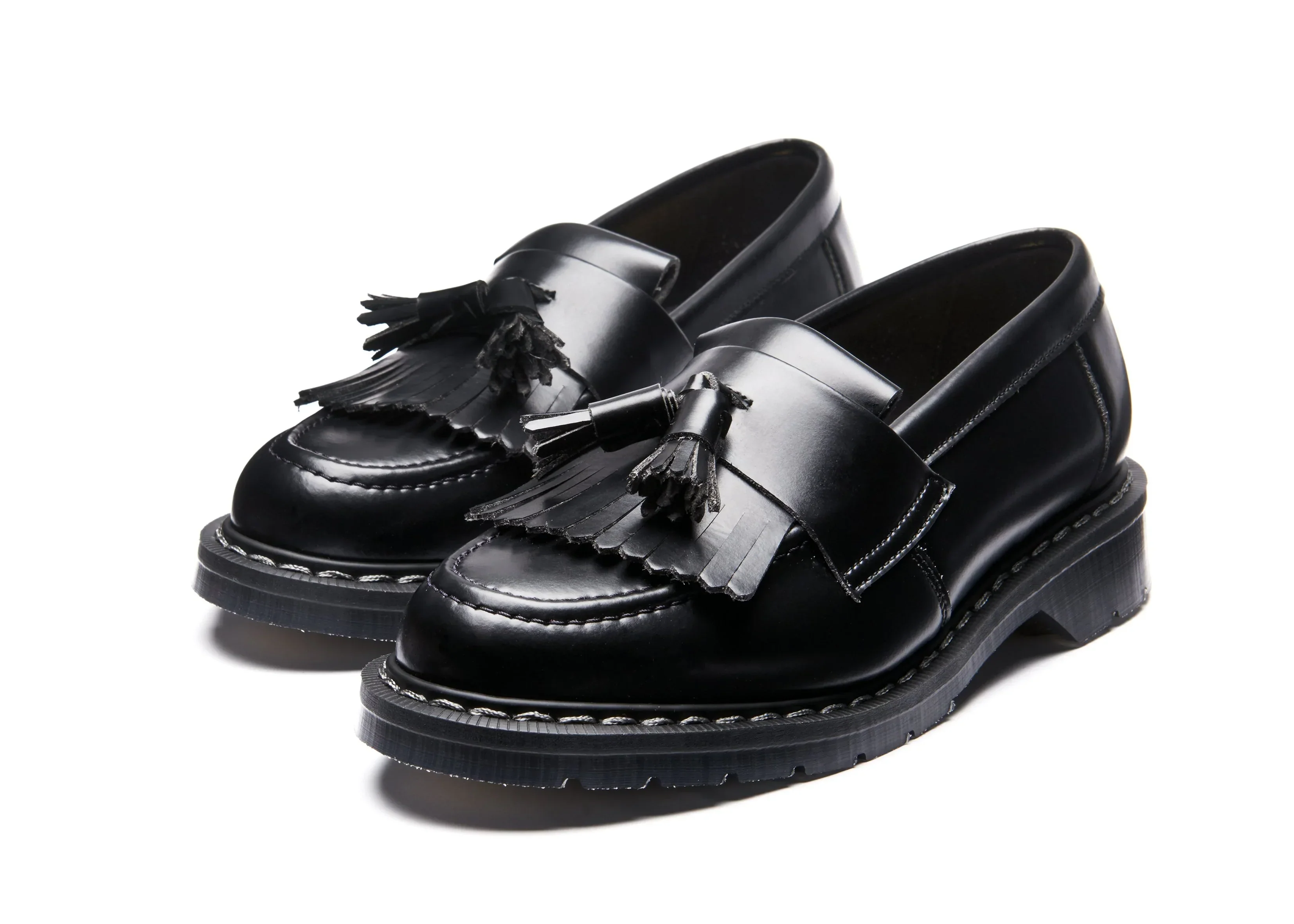 Solovair Tassel Loafer Vegan in Black Hi-Shine - Image 3